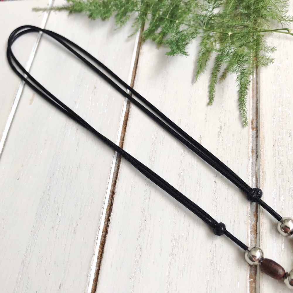 ☽ Crocodile Tooth Pendant Boho, Slip Knot Choker/Necklace ☾ - Picture 4 of 5